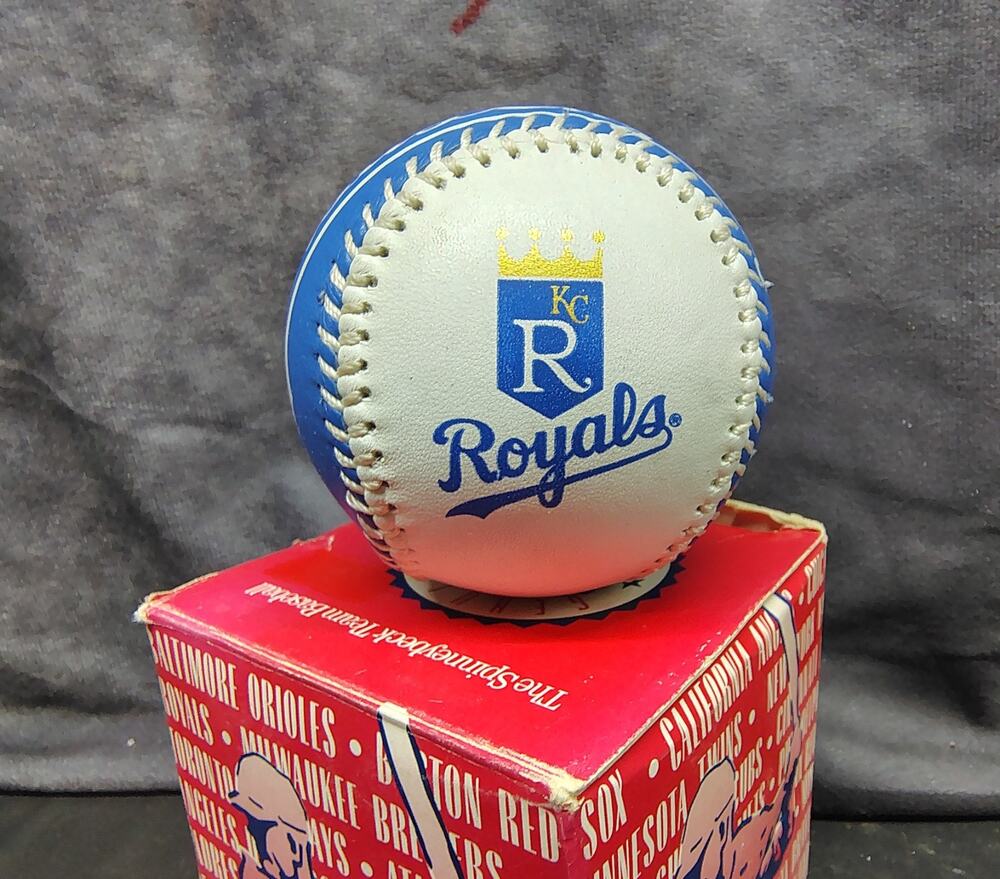 1993 Kansas City Royals Spinneybeck Souvenir Baseball Genuine Merchandise